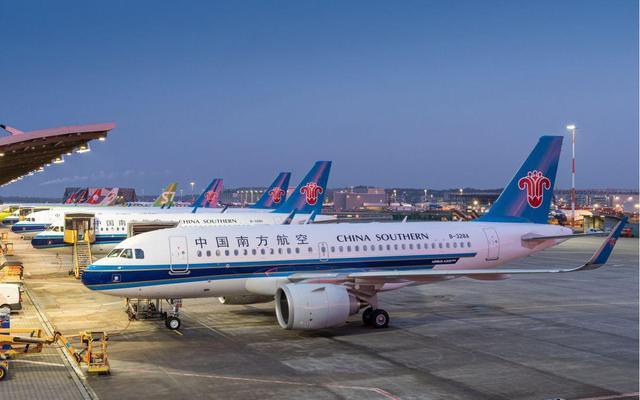 2015年白云機(jī)場(chǎng)國際航線將與香港機(jī)場(chǎng)持平